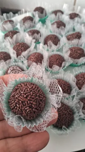 DOCES E BOLOS PERSONALIZADOS