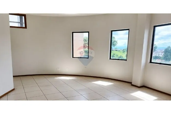 Sala à venda localizado na Av. Raja Gabáglia, bairro Cidade Jardim - Belo Horizonte