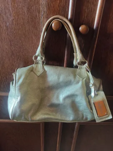 Bolsa de couro dourada bronze