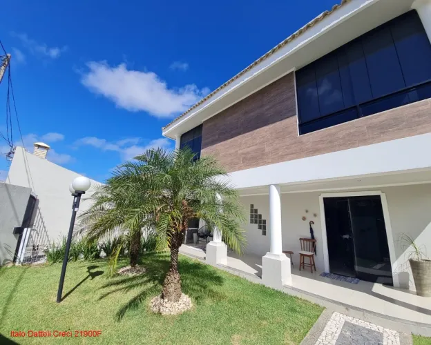 Excelente casa com 4 suítes, piscina, área gourmet com churrasqueira, energia solar - Vila