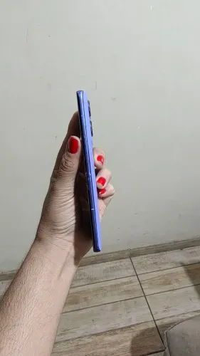 Vendo Motorola Edge 50 Pro com a tela quebrada.<br>? Estado: tela quebrada