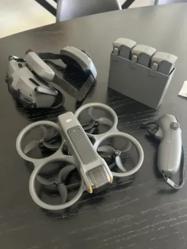 Drone DJI Avata 2 Combo 3 baterias DJI Goggles 3 & Motion 3 + Bolsa de Transporte