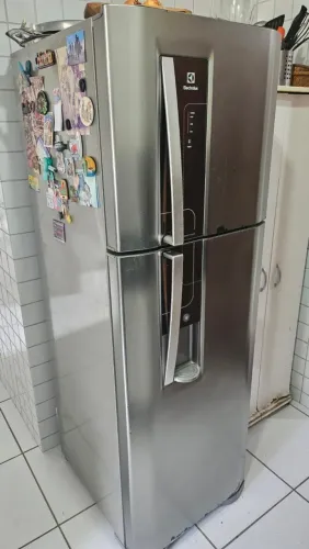 Geladeira Eletrolux 382 L