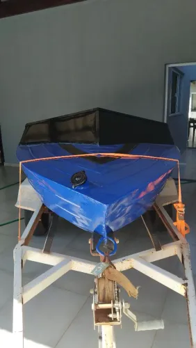 Vendo esta mini lancha