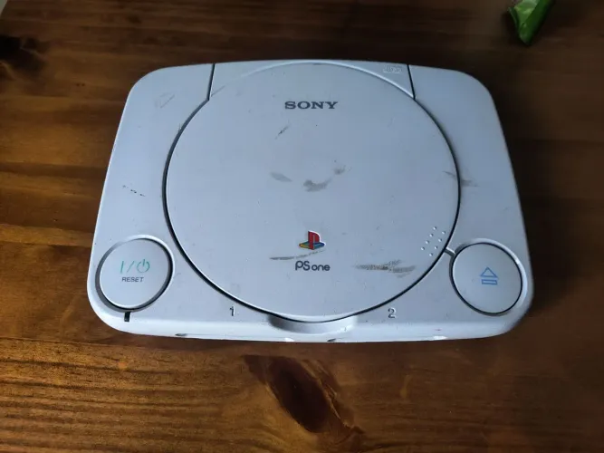 PSone Sony - Liga, Mas Congela no Logo - No Estado