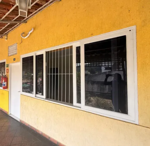 Sala comercial em Itaipava