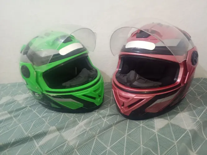 Capacete tamanho N°56