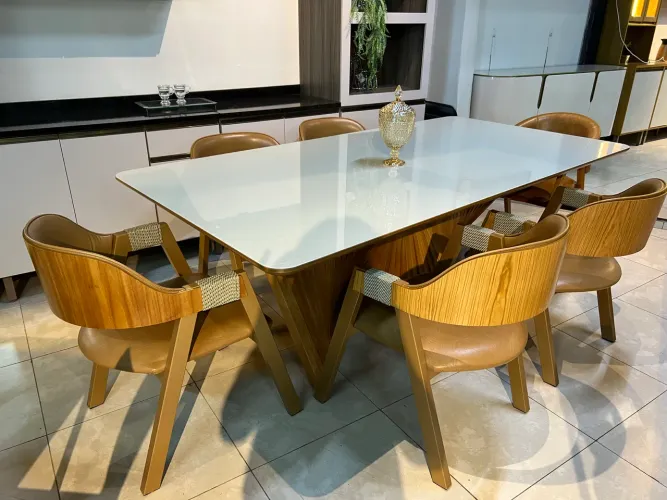 Mesa de Jantar com 6 lugares