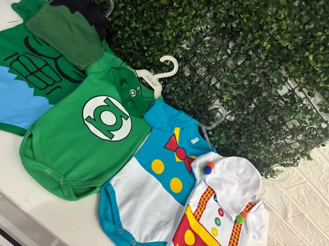 Lote com Body para mesversario + de 100 peças