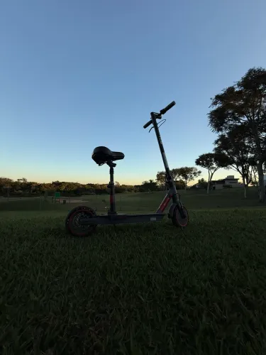 Patinete TCB com banco pra sair hoje