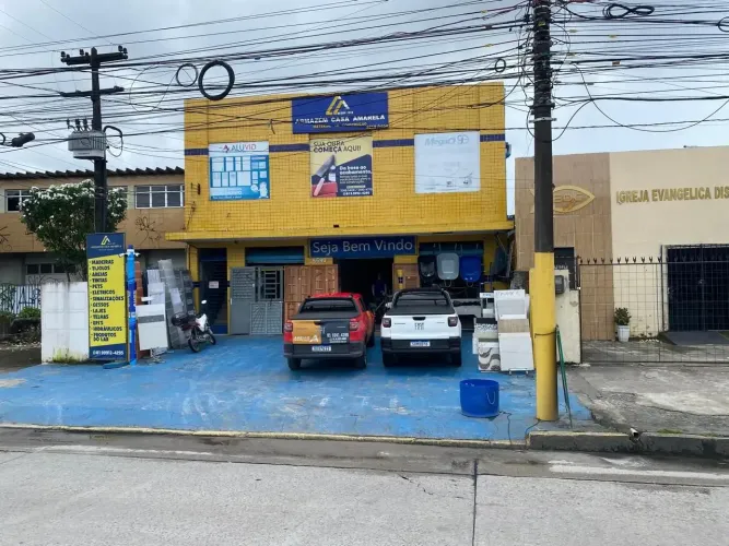 Alugo Prédio de 600 metros quadrados térreo e primeiro andar para Comercio