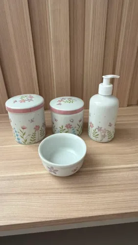 Kit higiene porcelana 4 peças