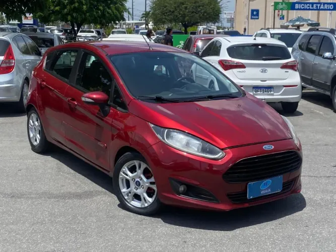 Ford Fiesta 1.6 16V Flex Aut. 5P 2016