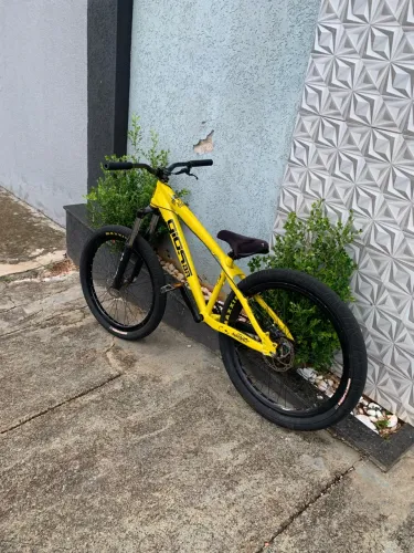 Gios 4trix 2024 amarela 