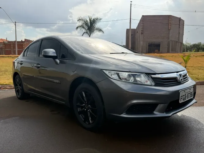 Honda Civic Sedan LXS 1.8/1.8 Flex 16V Aut. 4P 2013