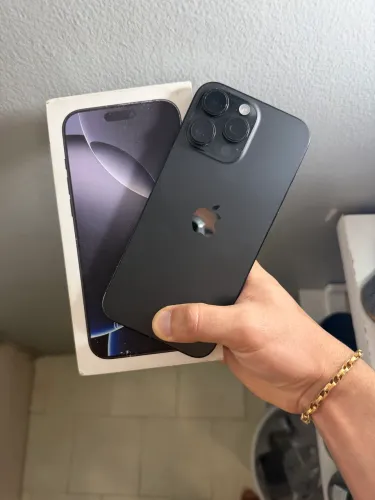 iPhone 16 pro max 