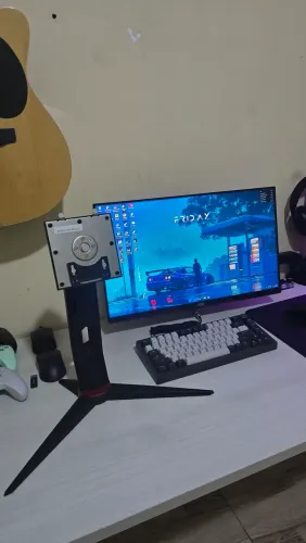 Monitor 24 IPS AOC 144HZ - Tem Conversa