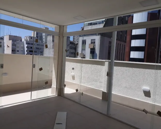 COBERTURA IMPECAVEL REFORMADA - 2 DORM - 2 BANHEIRO - PISCINA PRIVATIVA - 1 QUADRA AV PAUL