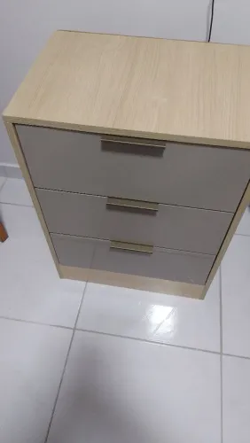 Vendo criado mudo de marcenaria perfeito