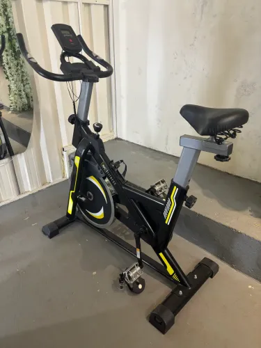 Bicicleta Spinning WCT Fitness 13kg