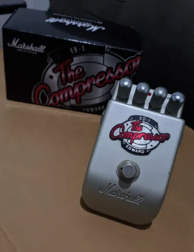 Pedal Marshall ED-1 The Compressor + Caixa