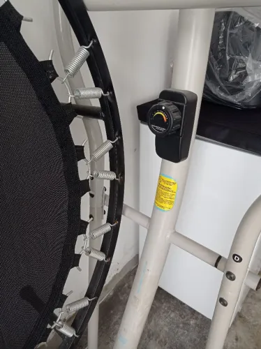 Vendo um trampolim (250) e Elíptico (600)