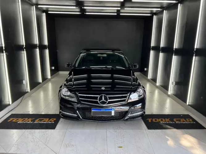 Mercedes-Benz C-180 CGI Classic 1.8 16V 156cv Aut. 2012