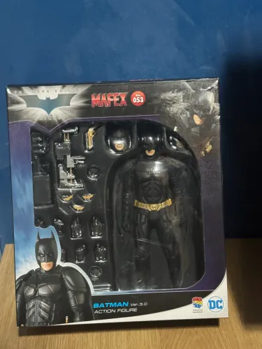 Mafex Batman TDK 3.0 e Flash JL