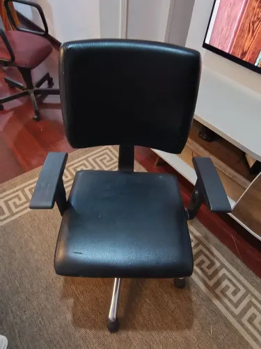 VENDO CADEIRA PARA ESCRITÓRIO COURINO