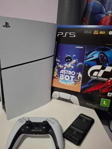 PlayStation 5 Slim - Impecável [Com Caixa e Carregador p/ Controle]