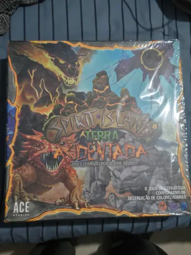 Jogo de tabuleiro expansão Spirit Island Terra Arrasada