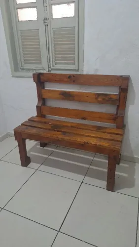 Banco de madeira 