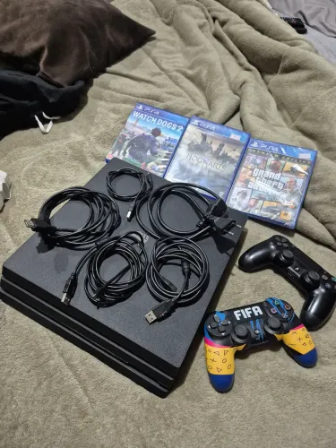 PS4 PRO 1tb (aceito débito e crédito "parcelamento em até 10x")