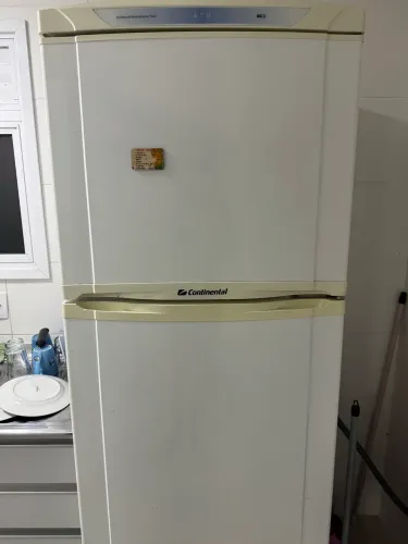 GELADEIRA CONTINENTAL 220v