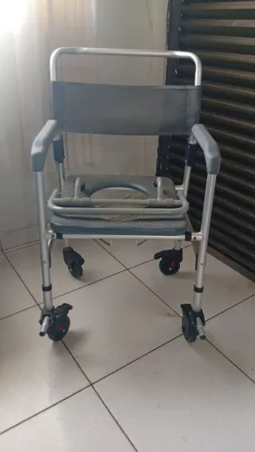 Cadeira de banho ou higiênica