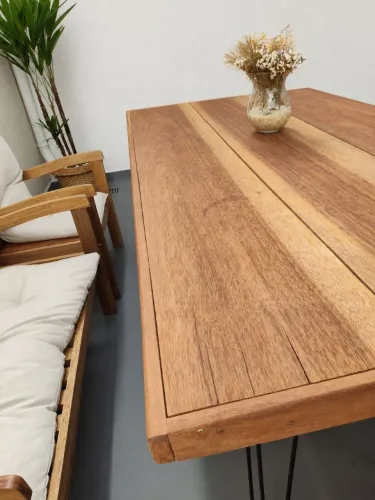 Mesa de Madeira Maciça Cedro