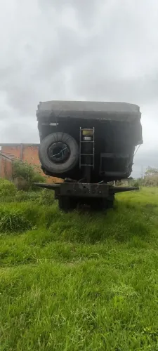 Carreta caçambão Vanderleia 