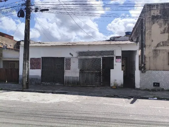 Imóvel 6 kitnets e uma loja