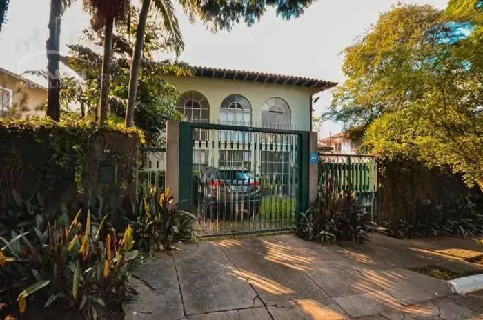 Sobrado com 3 dormitórios à venda, 362 m² por R$ 3.000.000,00 - Pacaembu - São Paulo/SP