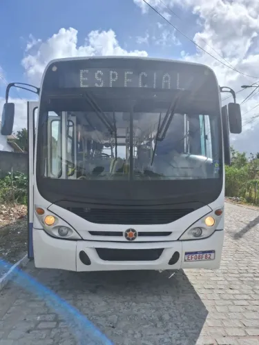 Vendo ônibus marcopolo tourino 1722 ano 2010/2010
