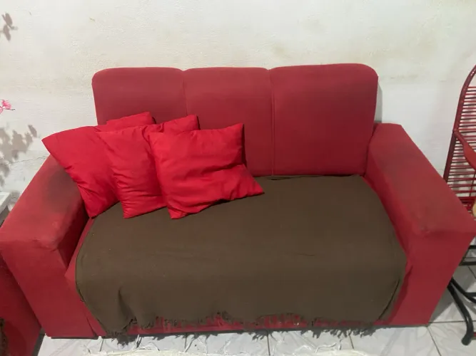 Sofá 2 e 3 lugares vermelho