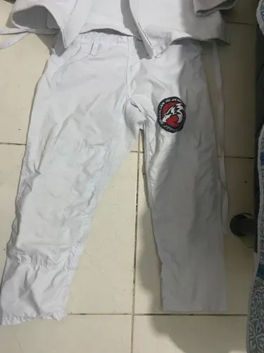 Kimono A0 truda usado poucas vezes trançado