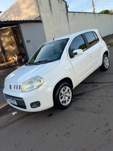Fiat Uno Vivace Celeb. 1.0 EVO F.flex 8V 5P 2012