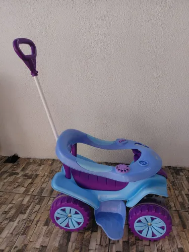 TRICICLO INFANTIL AZUL E ROXO - USADO