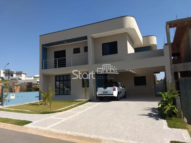Casa em Condomínio em Valinhos | 4 Suítes | Piscina e Espaço Gourmet