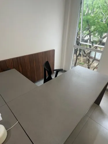 Mesa diretor tópazio com gaveteiro