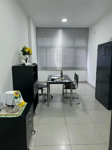 3 Salas Comerciais em Excelente Localização - Vila Valqueire