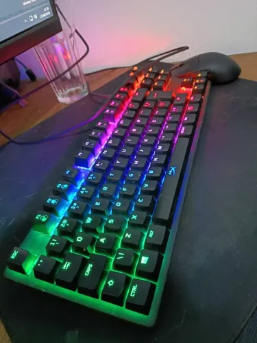 Teclado Mecânico Gamer HyperX Alloy Origins Core RGB - Switch Blue (Layout ABNT2)