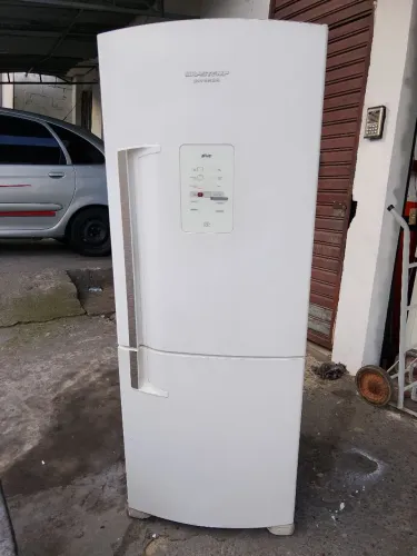 Geladeira inverse funcionando perfeitamente 127 volts