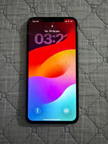 Iphone 11 pro max ( tela quebrada )